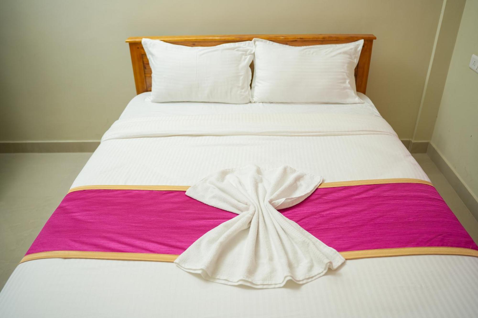 Gmr Suites Kalpetta Exterior photo